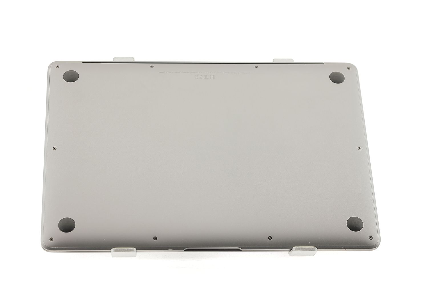 Apple MacBook Air 13″ 2020, i5 1.1 GHz, 8 GB, Intel Iris Plus 512 GB Space Gray - Kiváló