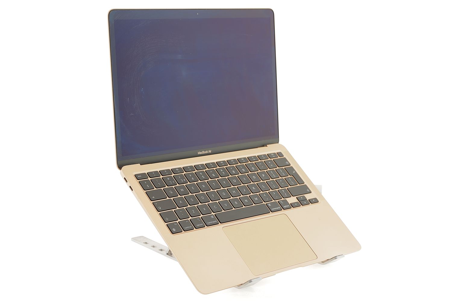 Apple MacBook Air 13″ 2020, i3 1.1 GHz, 8 GB, Intel Iris Plus 256 GB Gold - Отлично