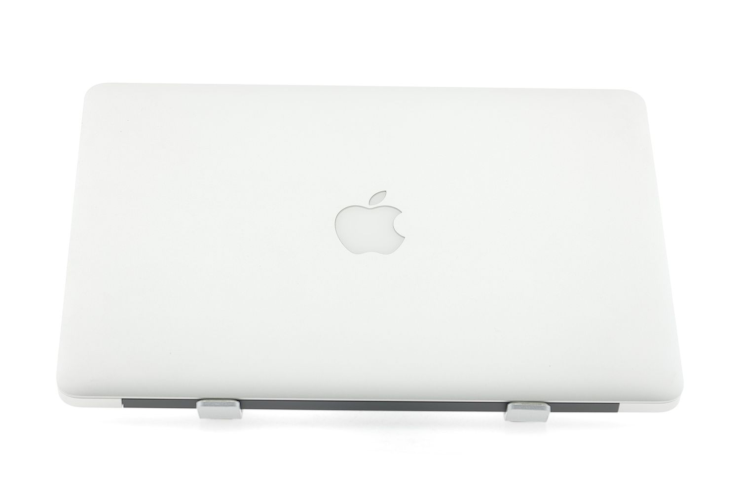Apple MacBook Air 13″ 2017, i5 1.8 GHz, 8 GB, HD Graphics 6000 128 GB Silver - Отлично