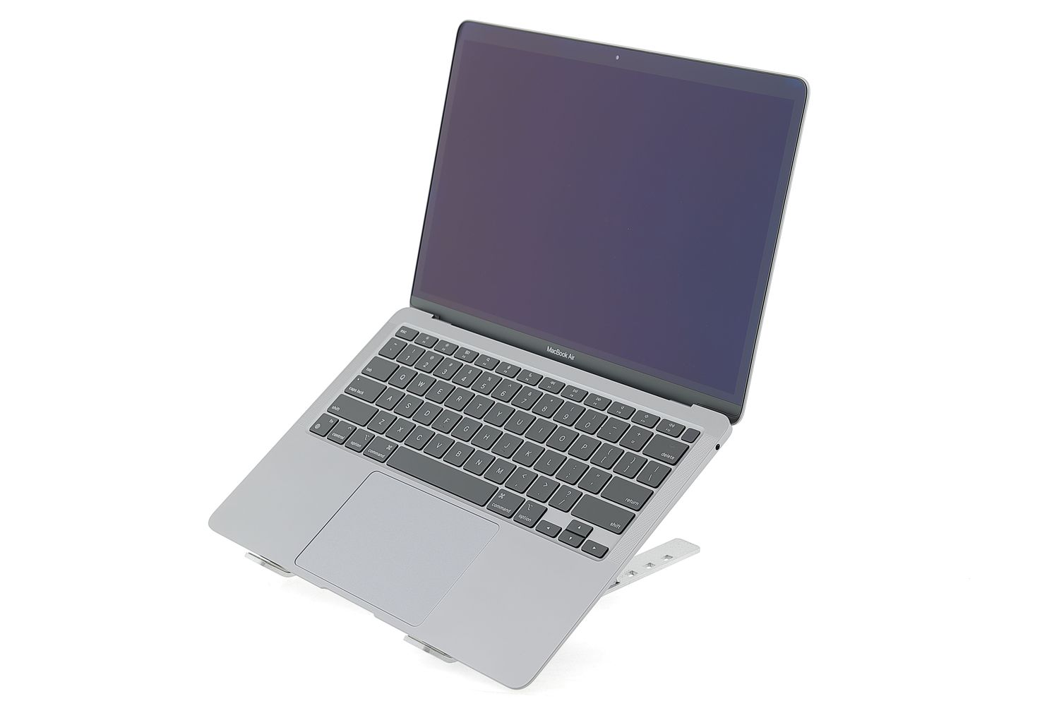 Apple MacBook Air 13″ 2020, M1 8 Cores, 8 GB, 7 core GPU 128 GB Space Gray