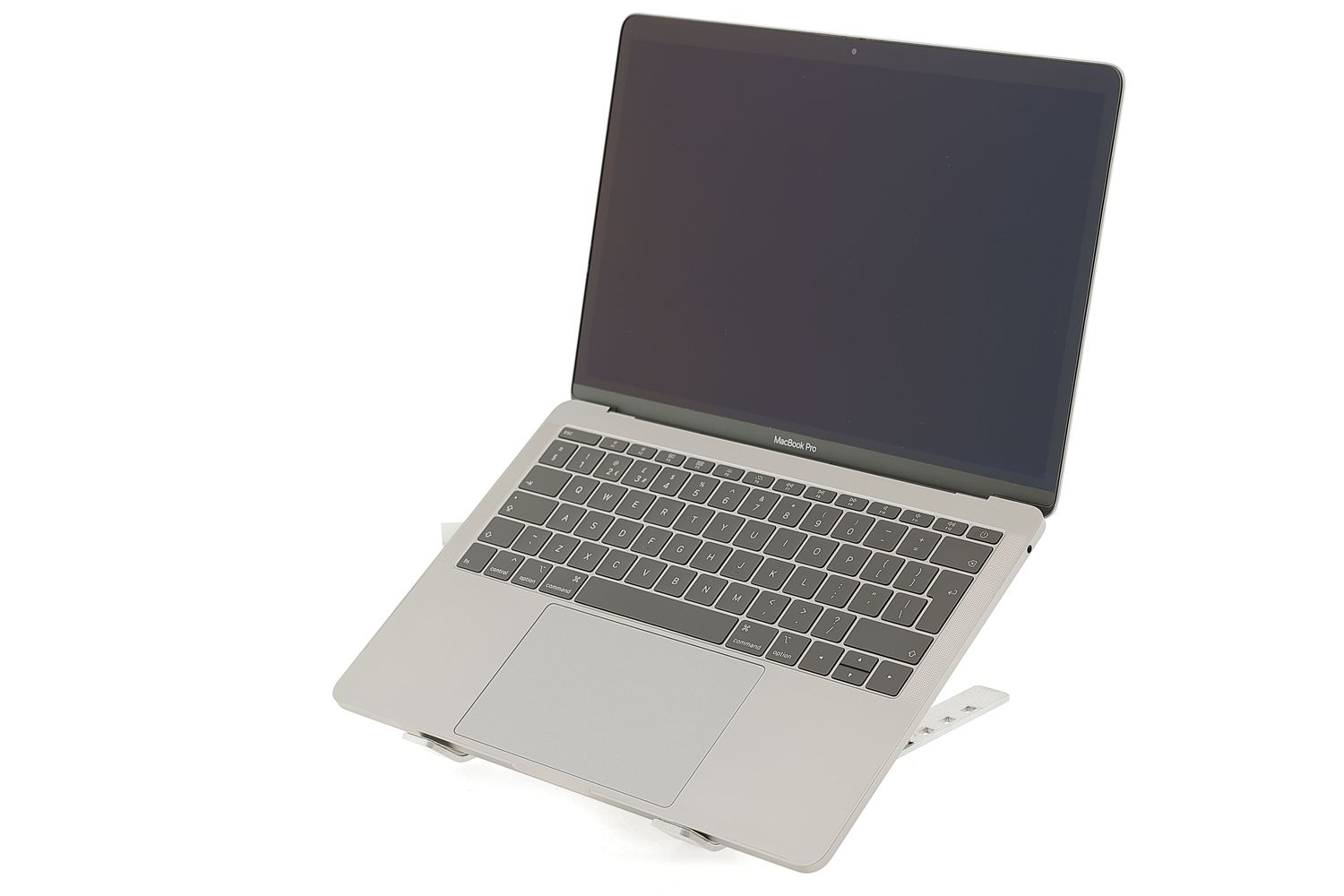Apple MacBook Pro 13″ 2017, i5 2.3 GHz, 8 GB, Intel Iris Plus Graphics 640 128 GB Space Gray - Foarte bun