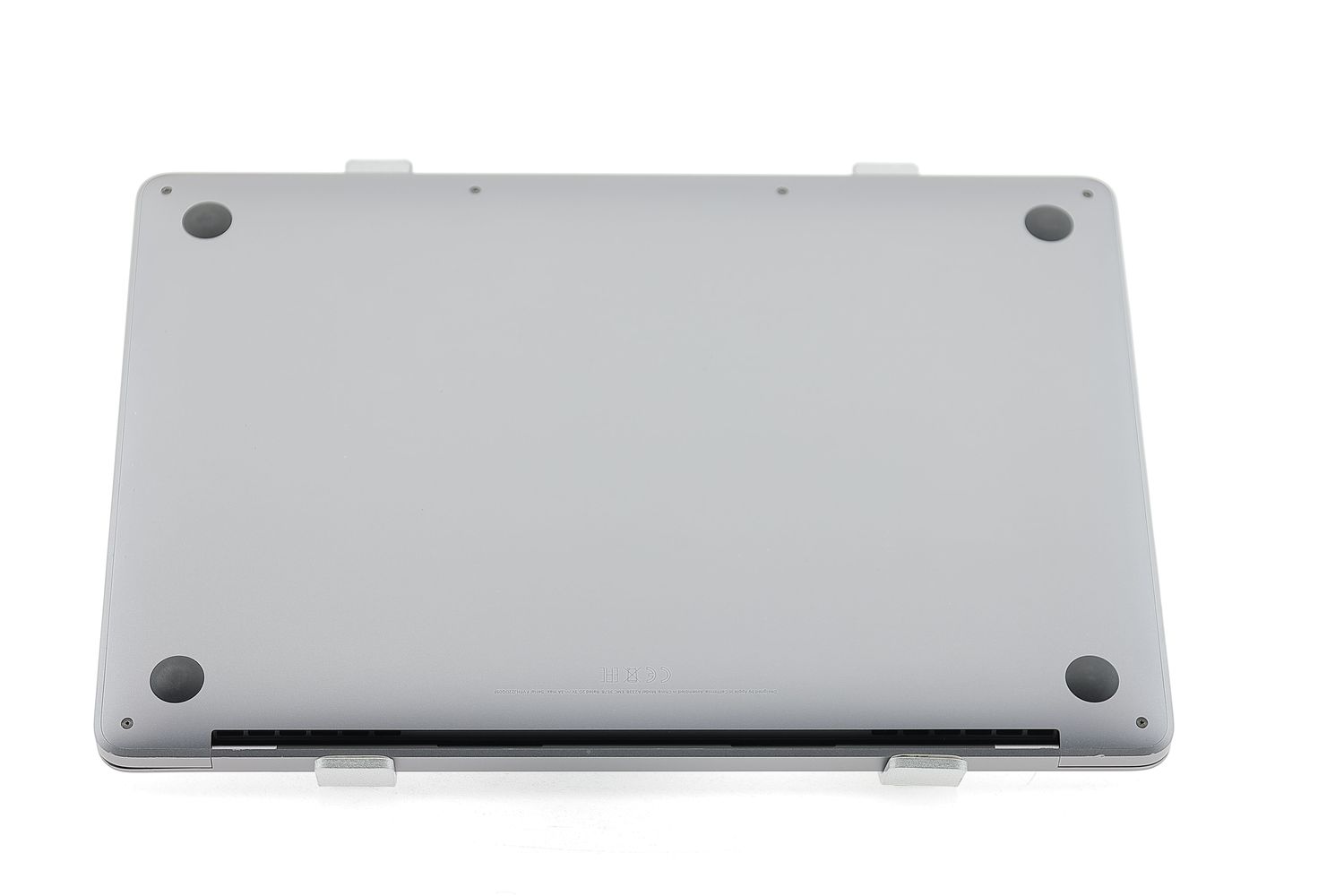 Apple MacBook Pro 13″ 2020, M1 8 Cores, 8 GB, 8 core GPU 512 GB Space Gray - Много добро