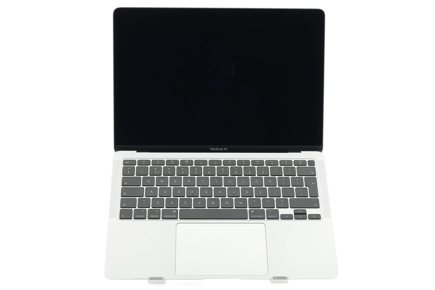 Apple MacBook Air 13″ 2020, i3 1.1 GHz, 8 GB, Intel Iris Plus 256 GB Silver - Добро