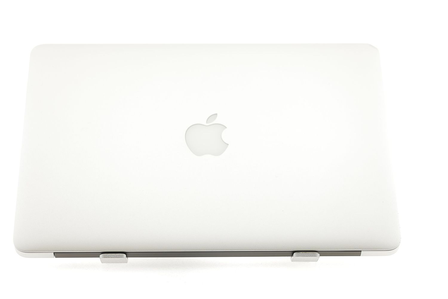 Apple MacBook Air 13″ 2017, i5 1.8 GHz, 8 GB, HD Graphics 6000 128 GB Silver - Много добро