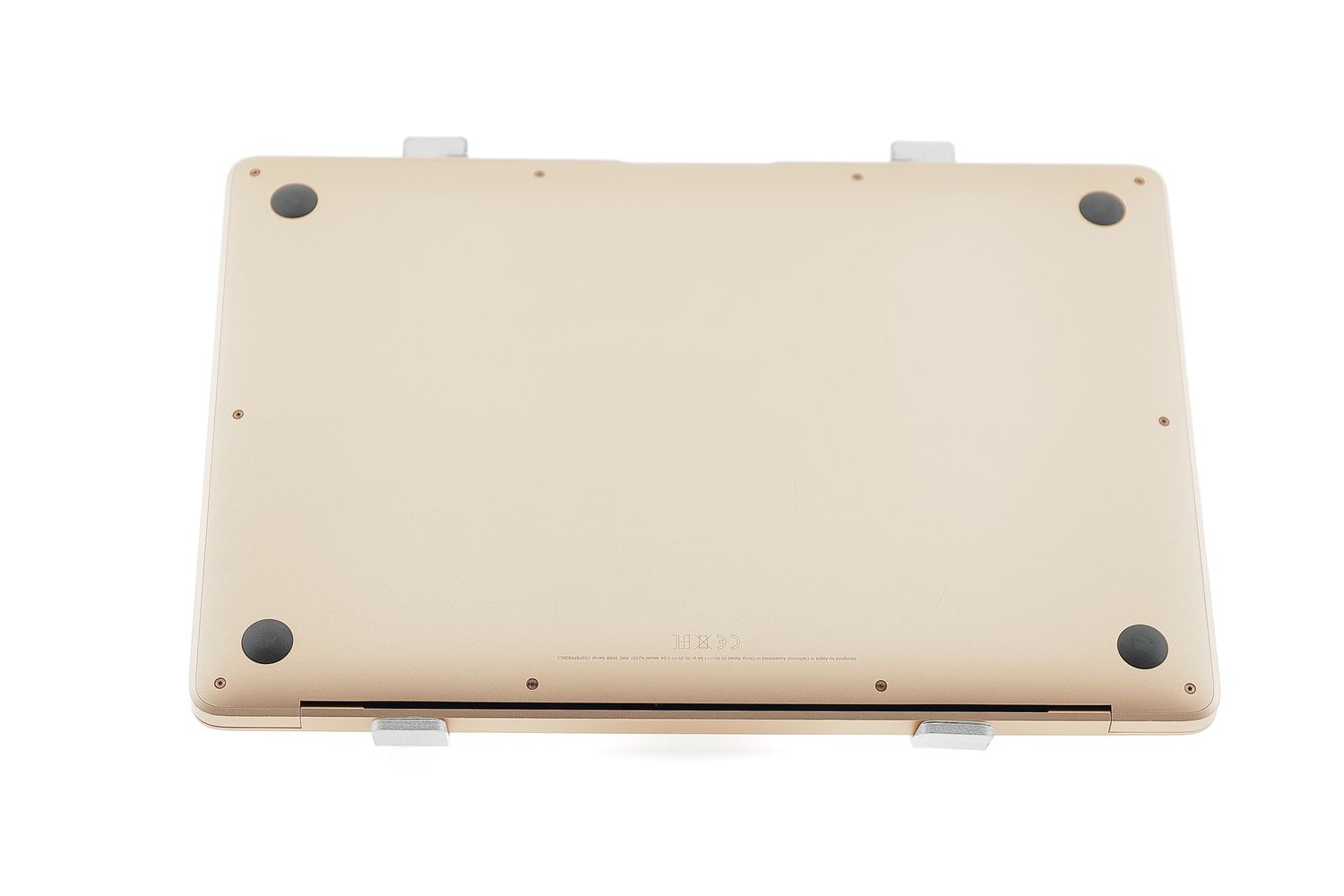 Apple MacBook Air 13″ 2020, M1 8 Cores, 8 GB, 7 core GPU 256 GB Gold - Отлично