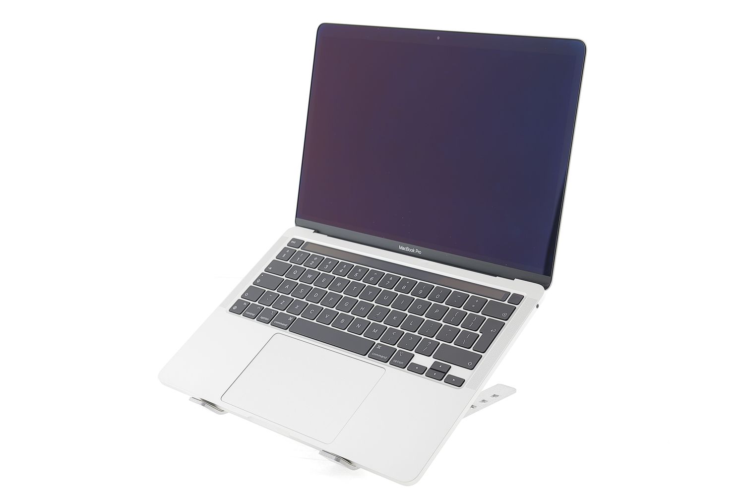 Apple MacBook Pro 13″ 2020, M1 8 Cores, 8 GB, 8 core GPU 256 GB Silver - Foarte bun