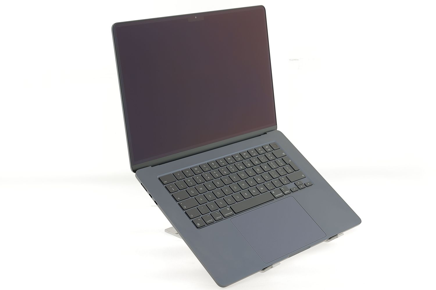 Apple MacBook Air 15″ 2023, M2 8 Cores, 8 GB, 10 core GPU 256 GB Midnight - Ca nou