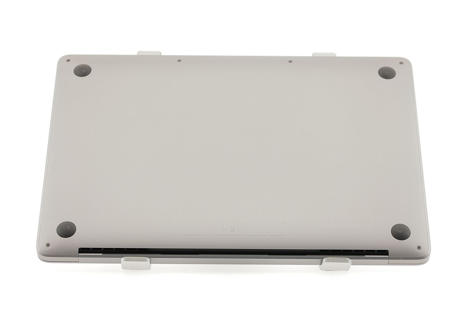 Apple MacBook Pro 13″ 2020, M1 8 Cores, 16 GB, 8 core GPU, Space