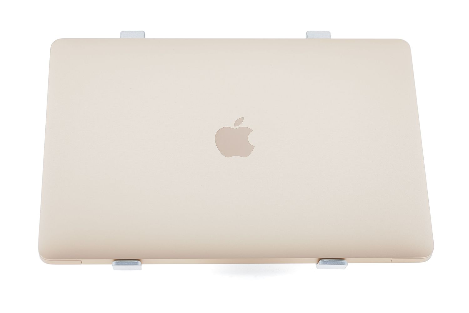 Apple MacBook Air 13″ 2020, M1 8 Cores, 8 GB, 7 core GPU 256 GB Gold