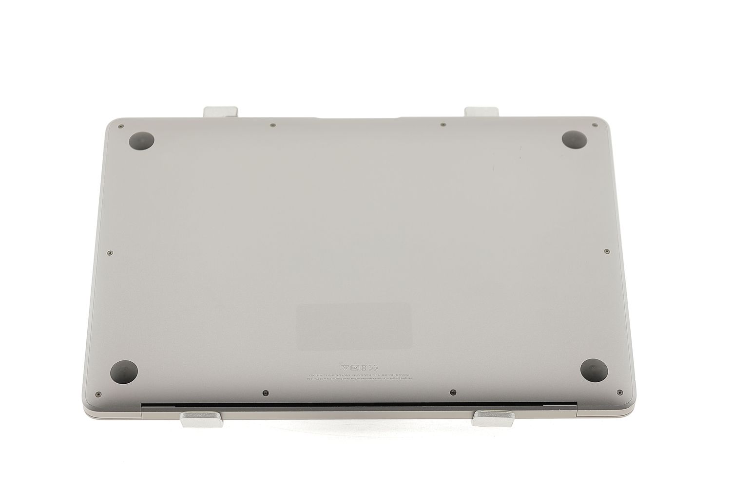 Apple MacBook Air 13″ 2020, M1 8 Cores, 8 GB, 7 core GPU 128 GB Space Gray - Отлично
