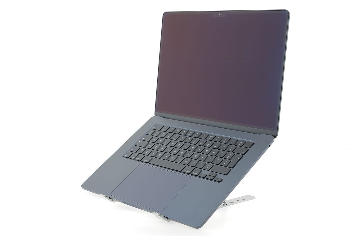 Apple MacBook Air 15″ 2024, M3 8 Cores, 16 GB, 10 core GPU 512 GB Midnight - Много добро