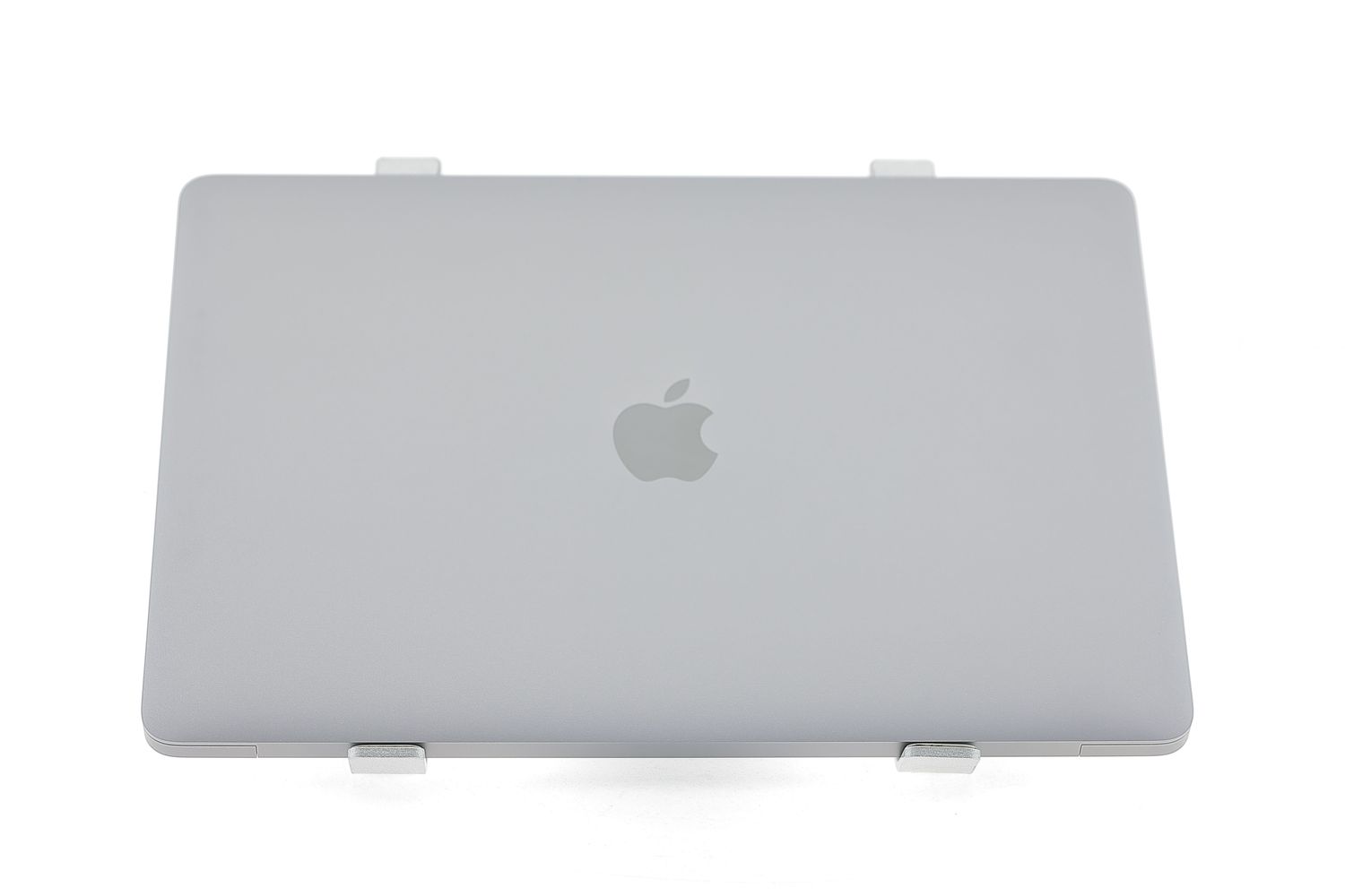 Apple MacBook Air 13″ 2020, i5 1.1 GHz, 8 GB, Intel Iris Plus 256 GB Space Gray - Като нов