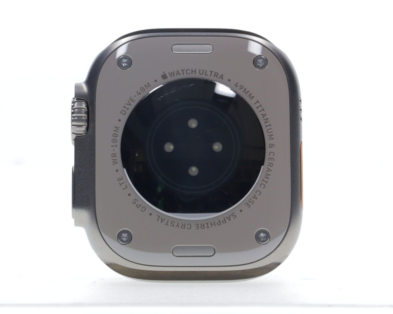 Apple Watch Ultra 2022, GPS + Cellular, Titanium 49mm Titanium