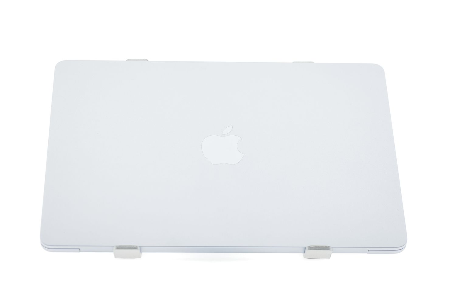 Apple MacBook Air 13″ 2025, M4 10 Cores, 16 GB, 8 core GPU 256 GB Sky Blue - Много добро