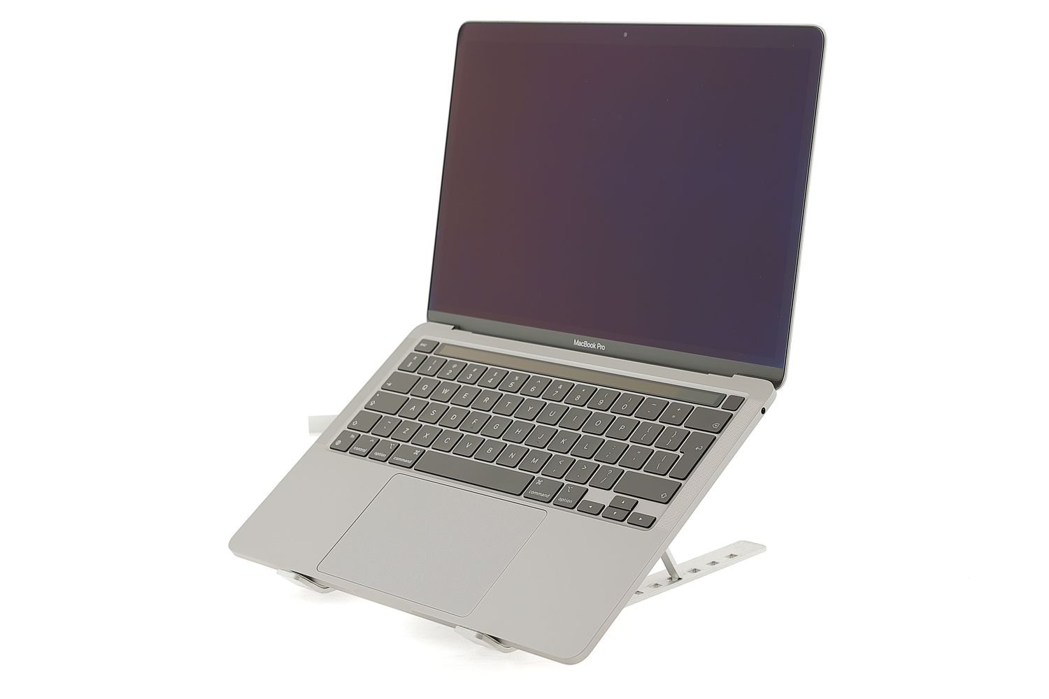 Apple MacBook Pro 13″ 2020, M1 8 Cores, 16 GB, 8 core GPU 512 GB Space Gray - Ca nou