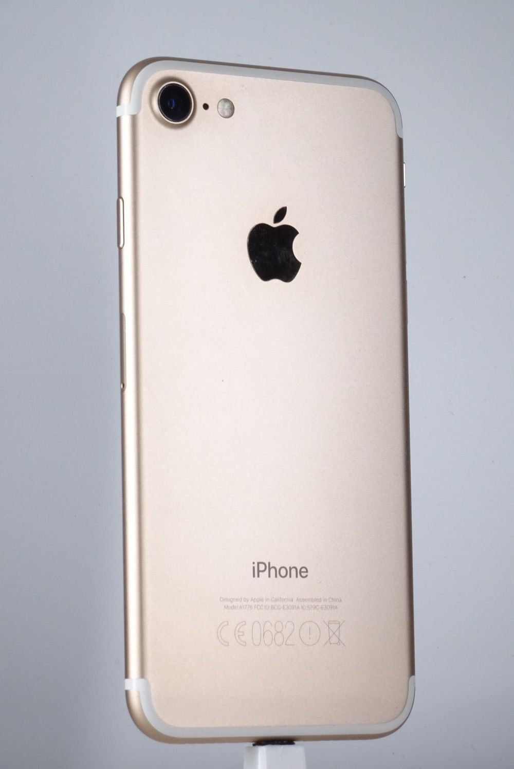 Мобилен телефон Apple, iPhone 7, 256 GB, Gold,  Като нов