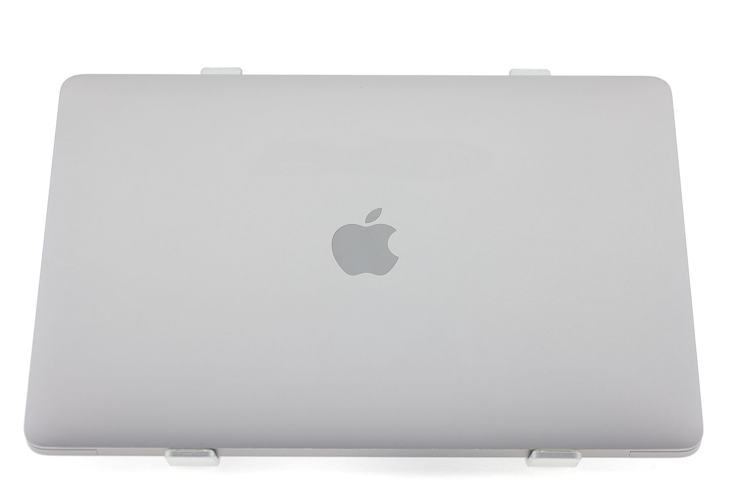 Apple MacBook Pro 13″ 2020, M1 8 Cores, 8 GB, 8 core GPU 512 GB Space Gray - Много добро