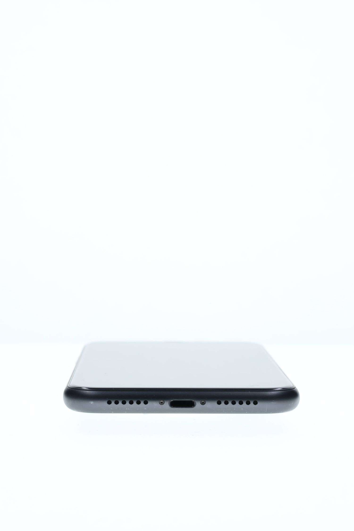 Apple iPhone 11 64 GB Black - Много добро