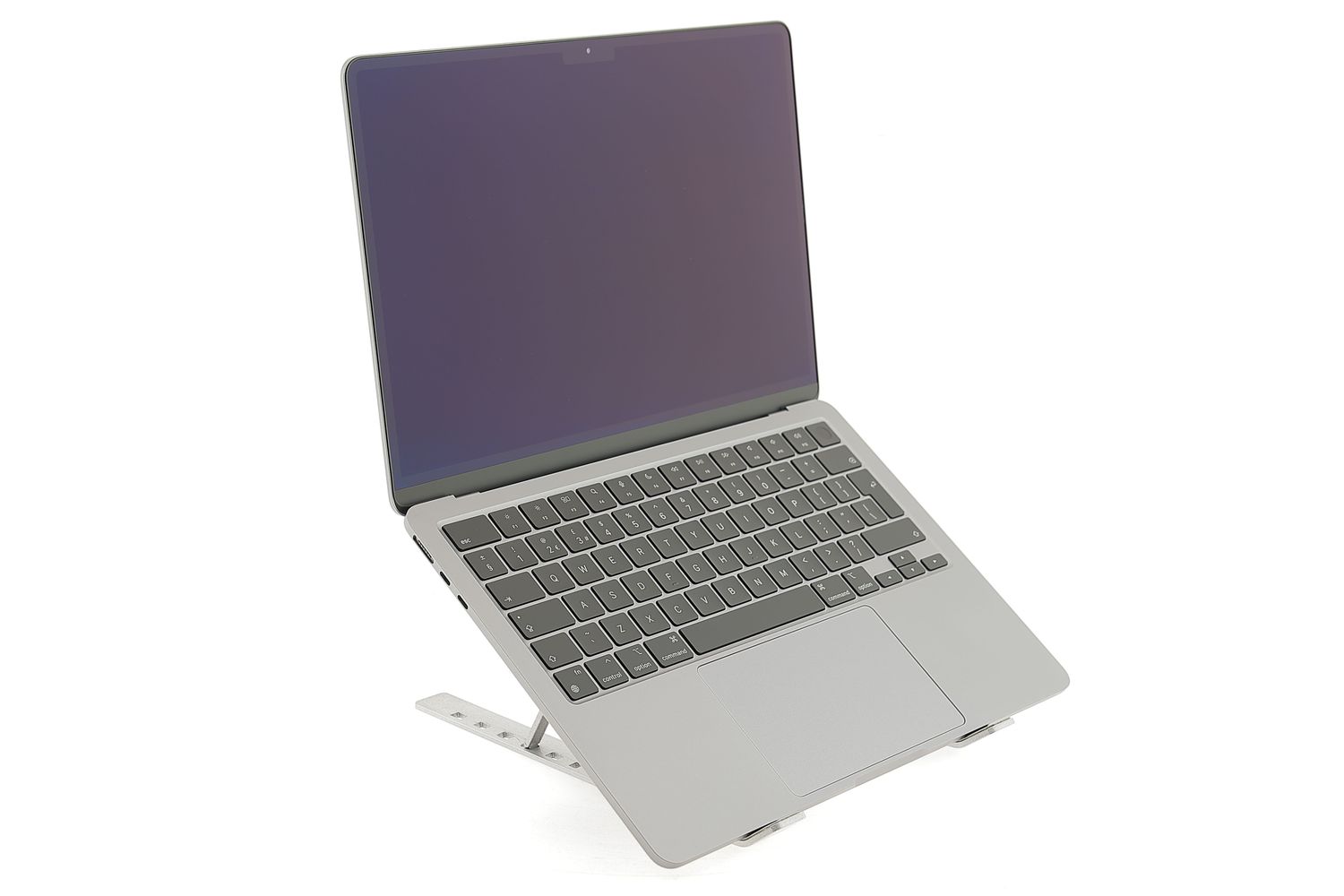 Apple MacBook Air 13″ 2022, M2 8 Cores, 8 GB, 8 core GPU 256 GB Space Gray - Ca nou