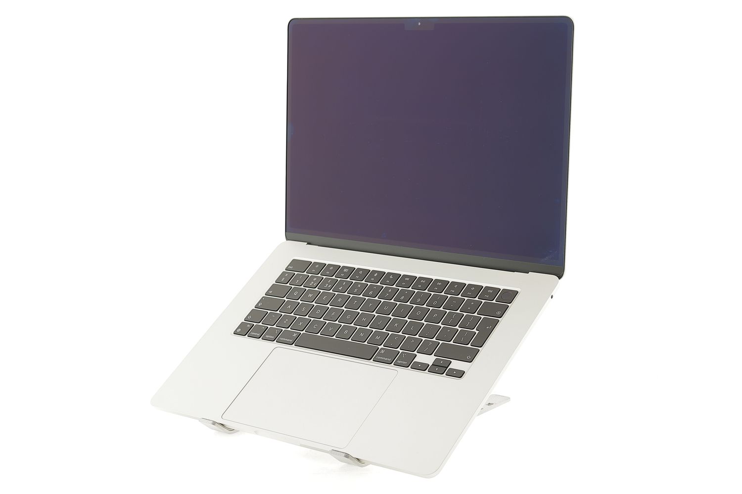 Apple MacBook Air 15″ 2023, M2 8 Cores, 8 GB, 10 core GPU 256 GB Silver - Много добро