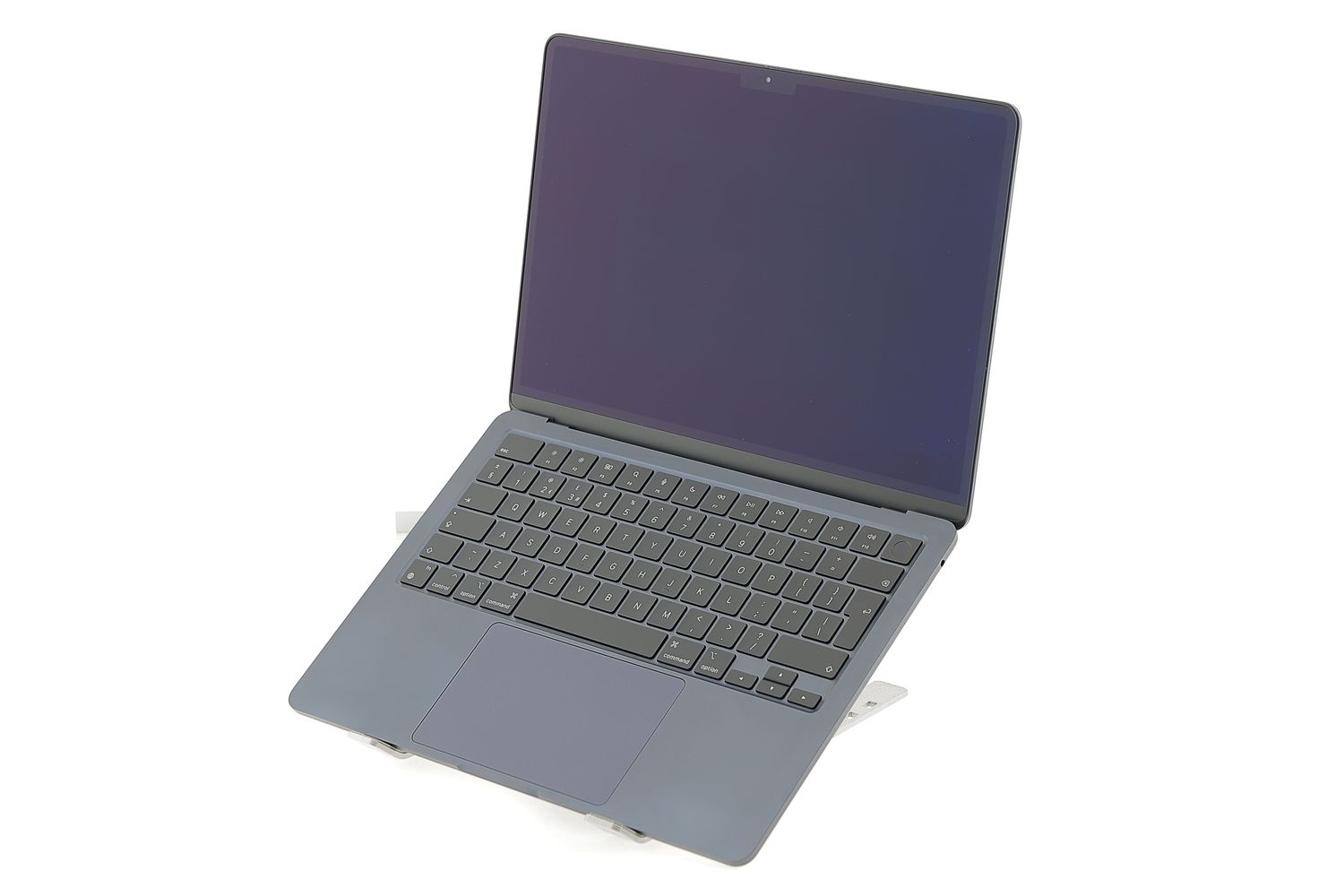Apple MacBook Air 13″ 2022, M2 8 Cores, 8 GB, 10 core GPU 512 GB Midnight - Újszerű