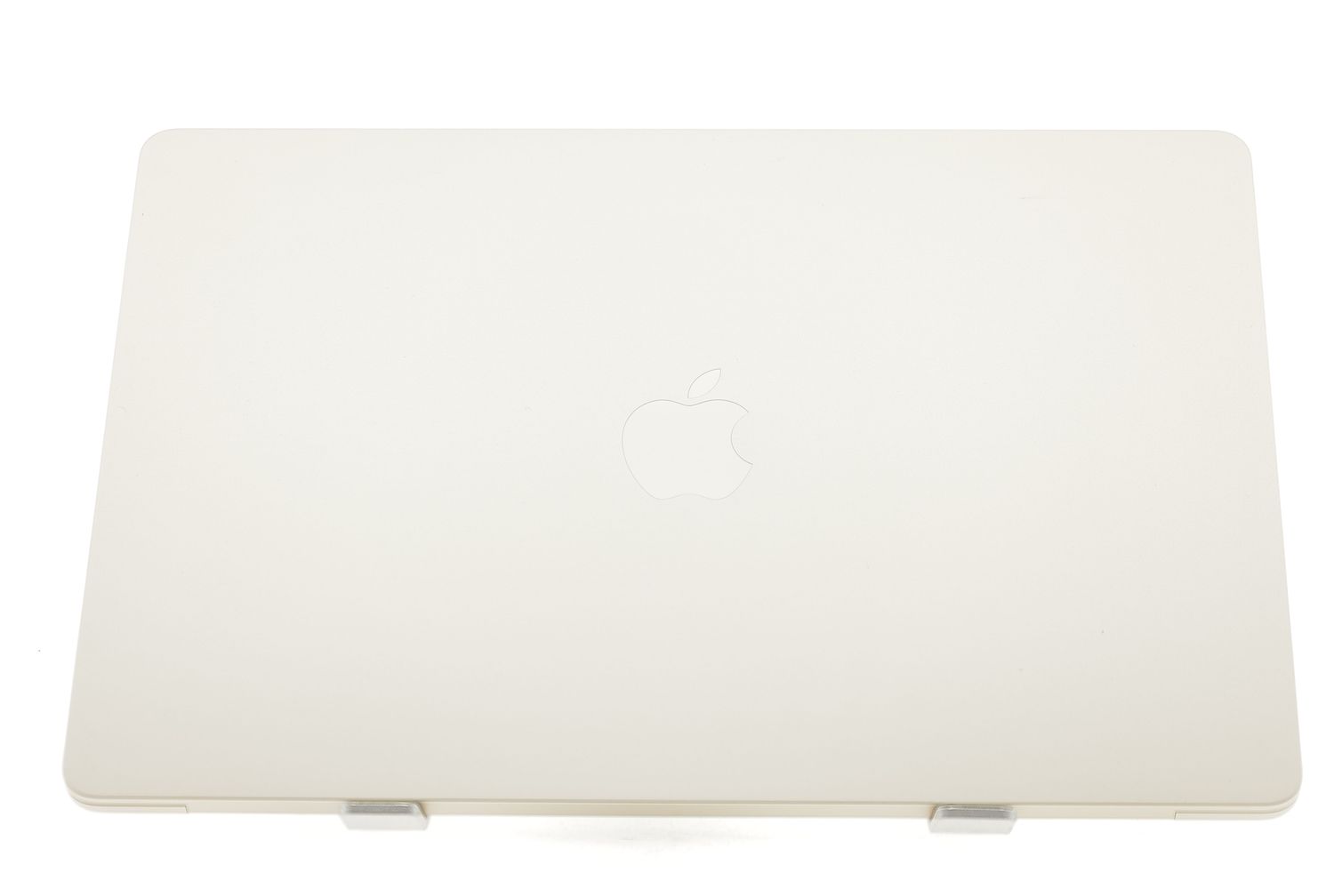 Apple MacBook Air 15″ 2023, M2 8 Cores, 8 GB, 10 core GPU 256 GB Starlight - Ca nou