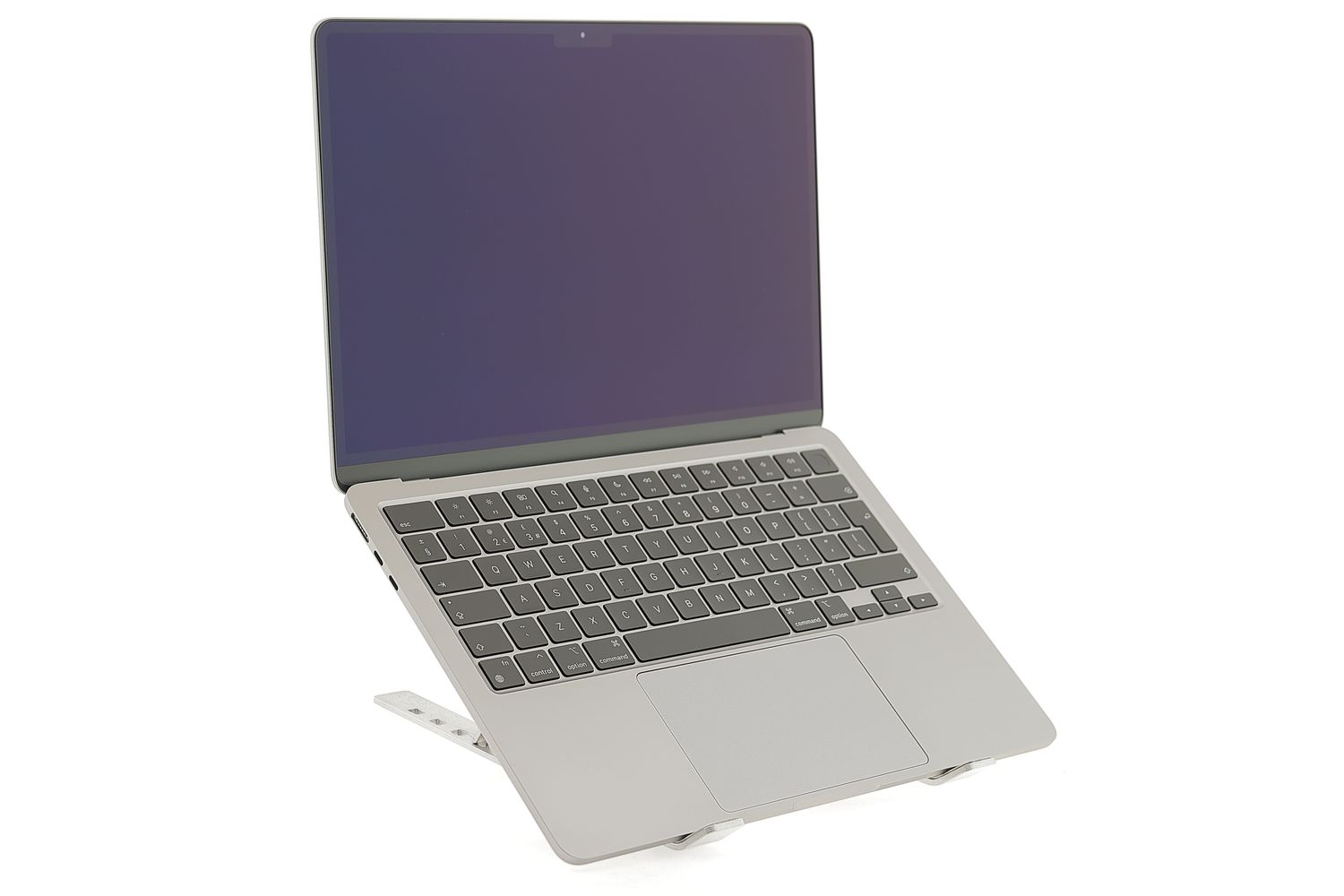 Apple MacBook Air 13″ 2022, M2 8 Cores, 8 GB, 8 core GPU 256 GB Space Gray - Като нов