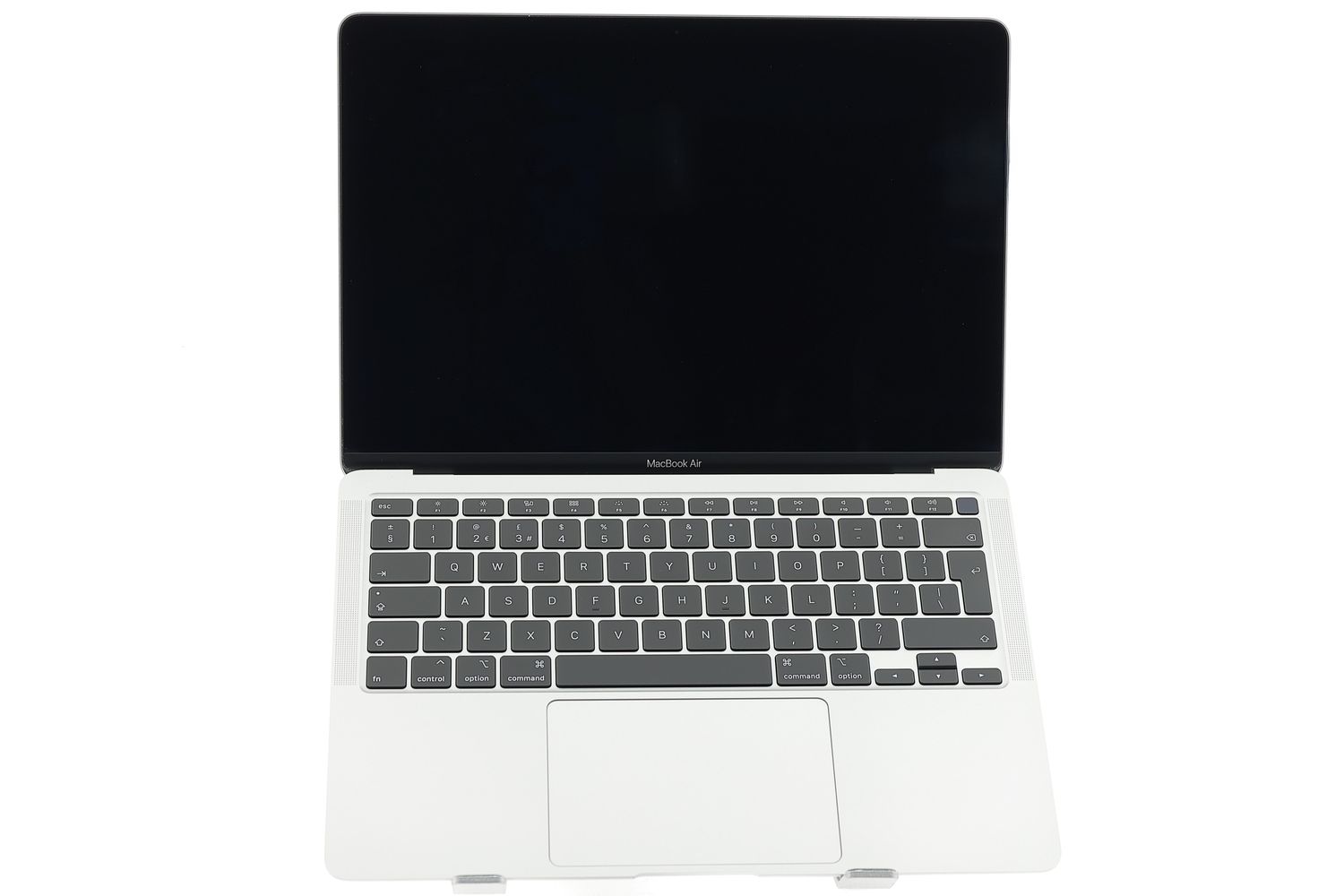 Apple MacBook Air 13″ 2020, i3 1.1 GHz, 8 GB, Intel Iris Plus 256 GB Silver - Ca nou