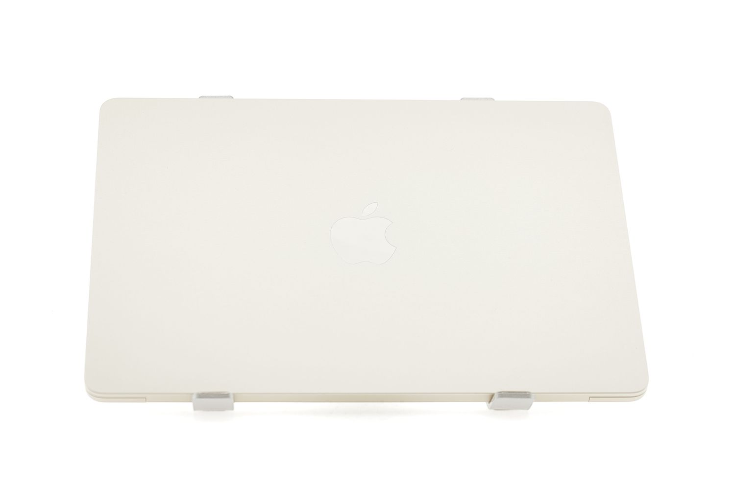 Apple MacBook Air 13″ 2022, M2 8 Cores, 16 GB, 8 core GPU 256 GB Starlight - Újszerű