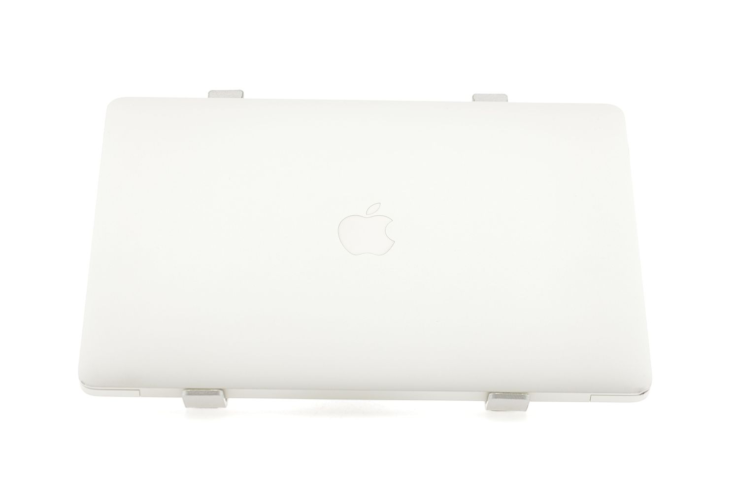 Apple MacBook Air 13″ 2020, i5 1.1 GHz, 8 GB, Intel Iris Plus 256 GB Silver - Foarte bun