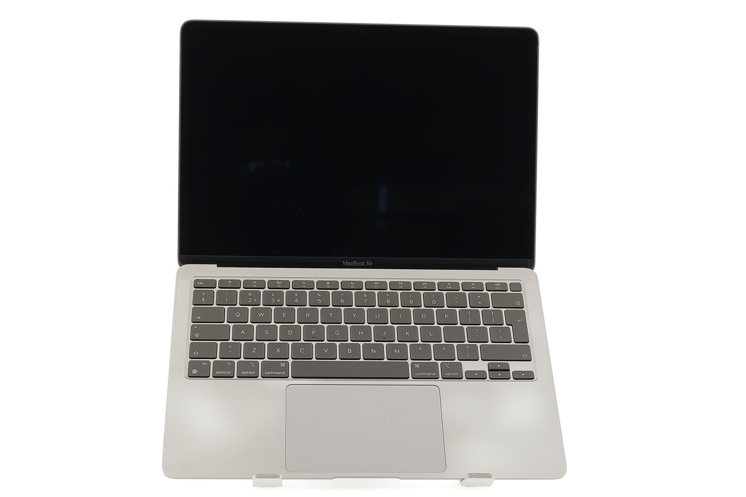 Apple MacBook Air 13″ 2020, i3 1.1 GHz, 8 GB, Intel Iris Plus 256 GB Space Gray - Отлично