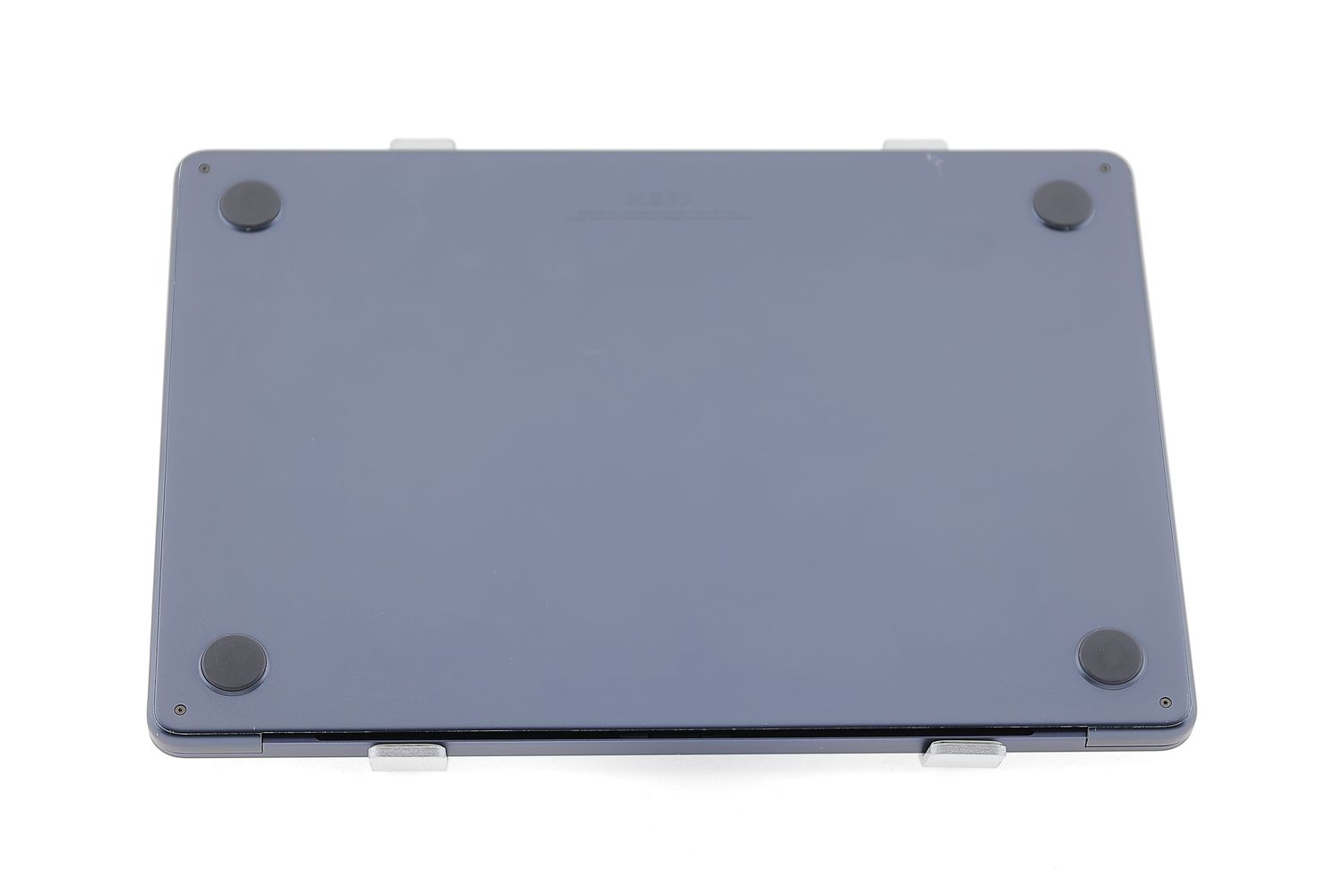 Apple MacBook Air 13″ 2022, M2 8 Cores, 8 GB, 8 core GPU 256 GB Midnight