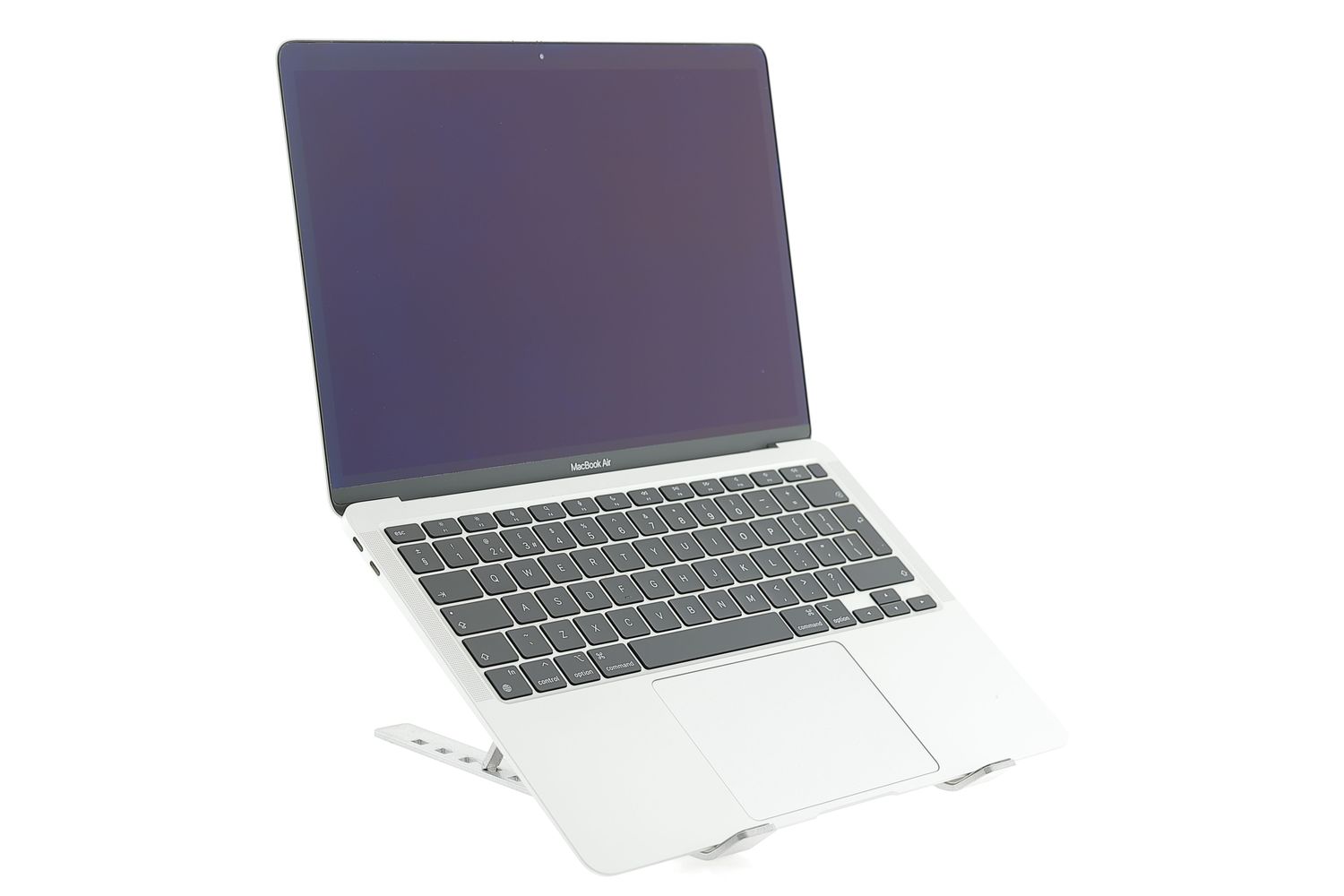 Apple MacBook Air 13″ 2020, M1 8 Cores, 8 GB, 8 core GPU 512 GB Silver - Foarte bun