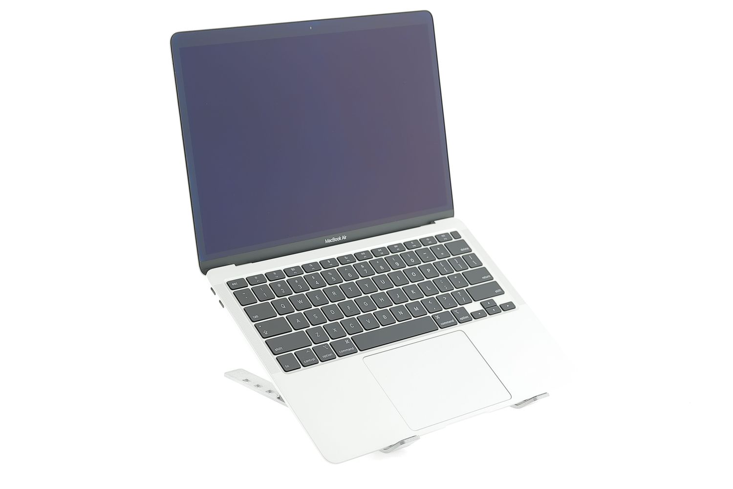 Apple MacBook Air 13″ 2020, i3 1.1 GHz, 8 GB, Intel Iris Plus 256 GB Silver