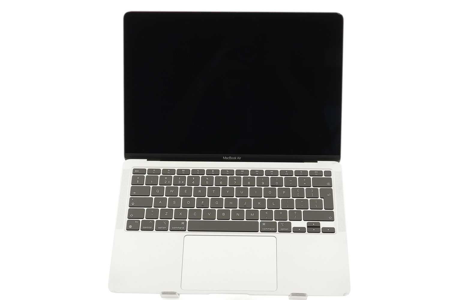 Apple MacBook Air 13″ 2020, i3 1.1 GHz, 8 GB, Intel Iris Plus 256 GB Silver - Bun
