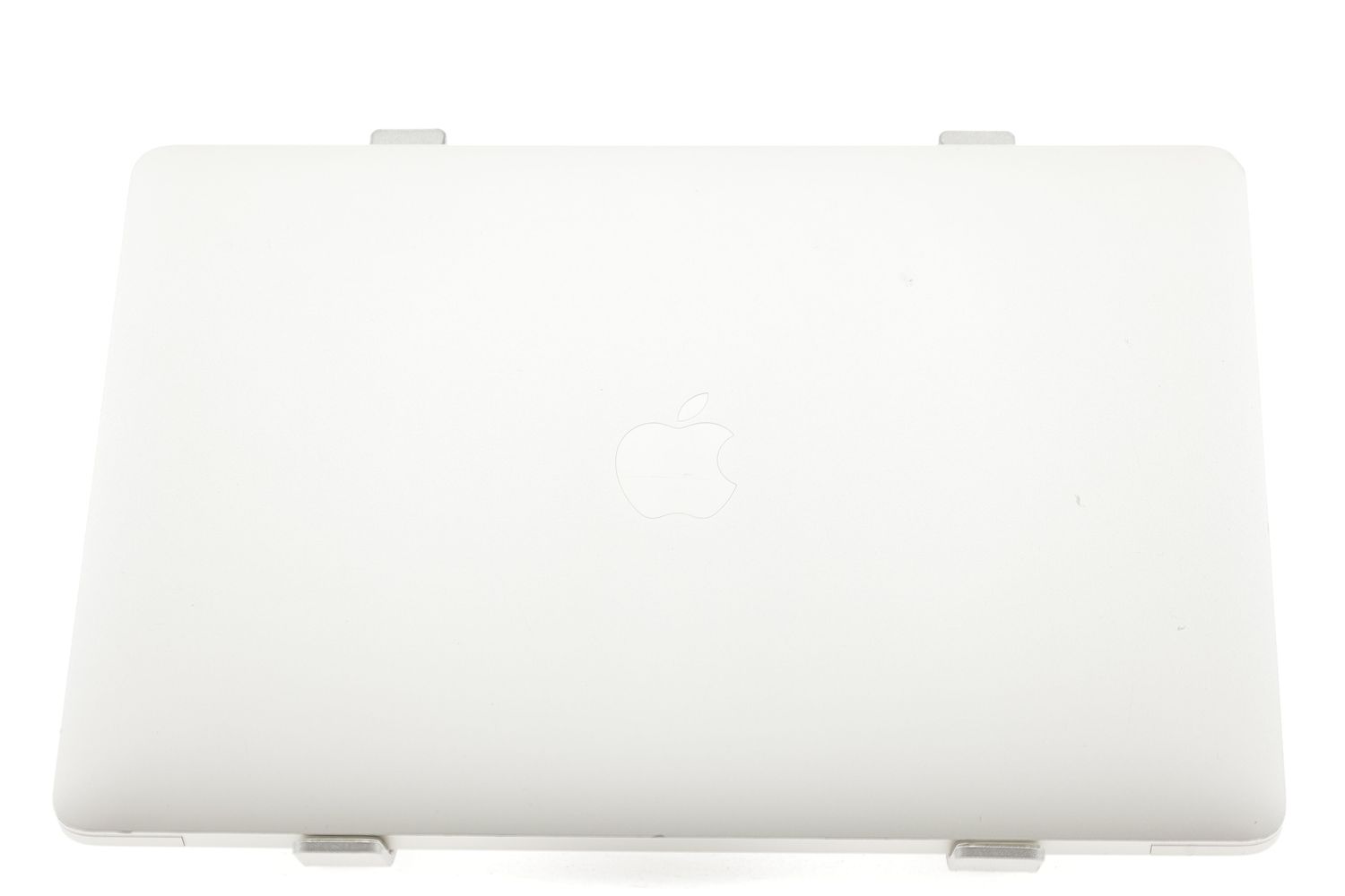 Apple MacBook Pro 13″ 2022, M2 8 Cores, 8 GB, 10 core GPU 256 GB Silver - Много добро