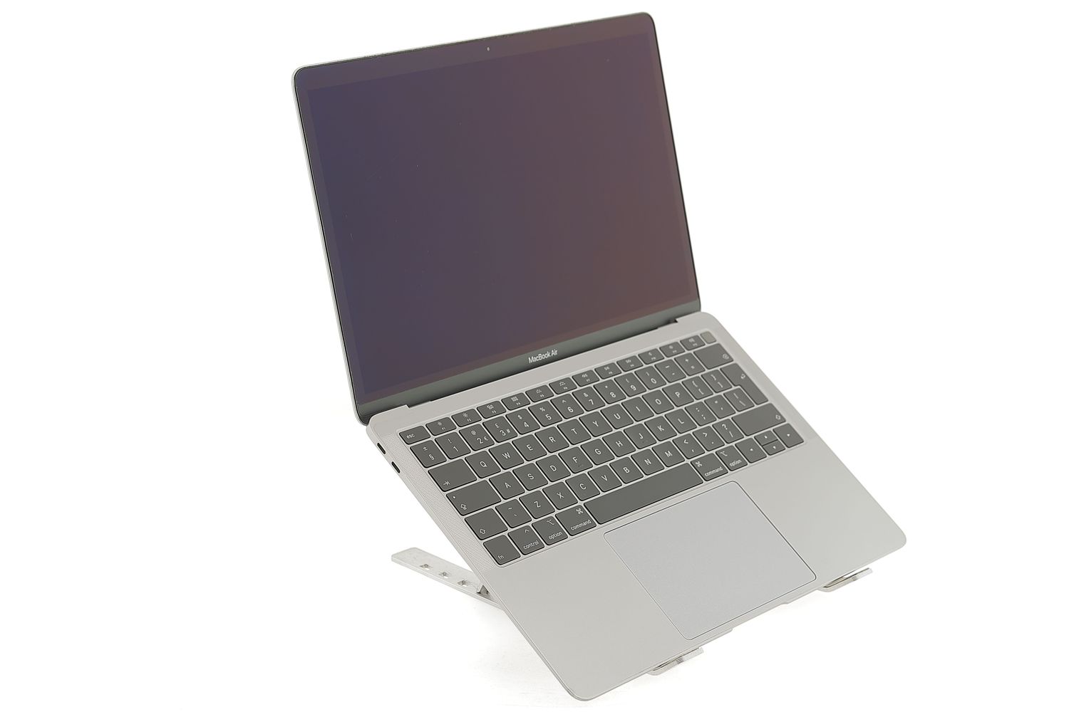 Apple MacBook Air 13″ 2019, i5 1.6 GHz, 8 GB, Intel UHD Graphics 617 128 GB Space Gray - Foarte bun