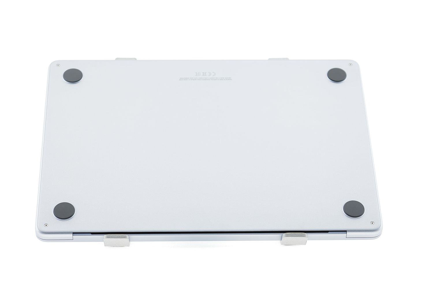 Apple MacBook Air 13″ 2025, M4 10 Cores, 16 GB, 8 core GPU 256 GB Sky Blue - Много добро