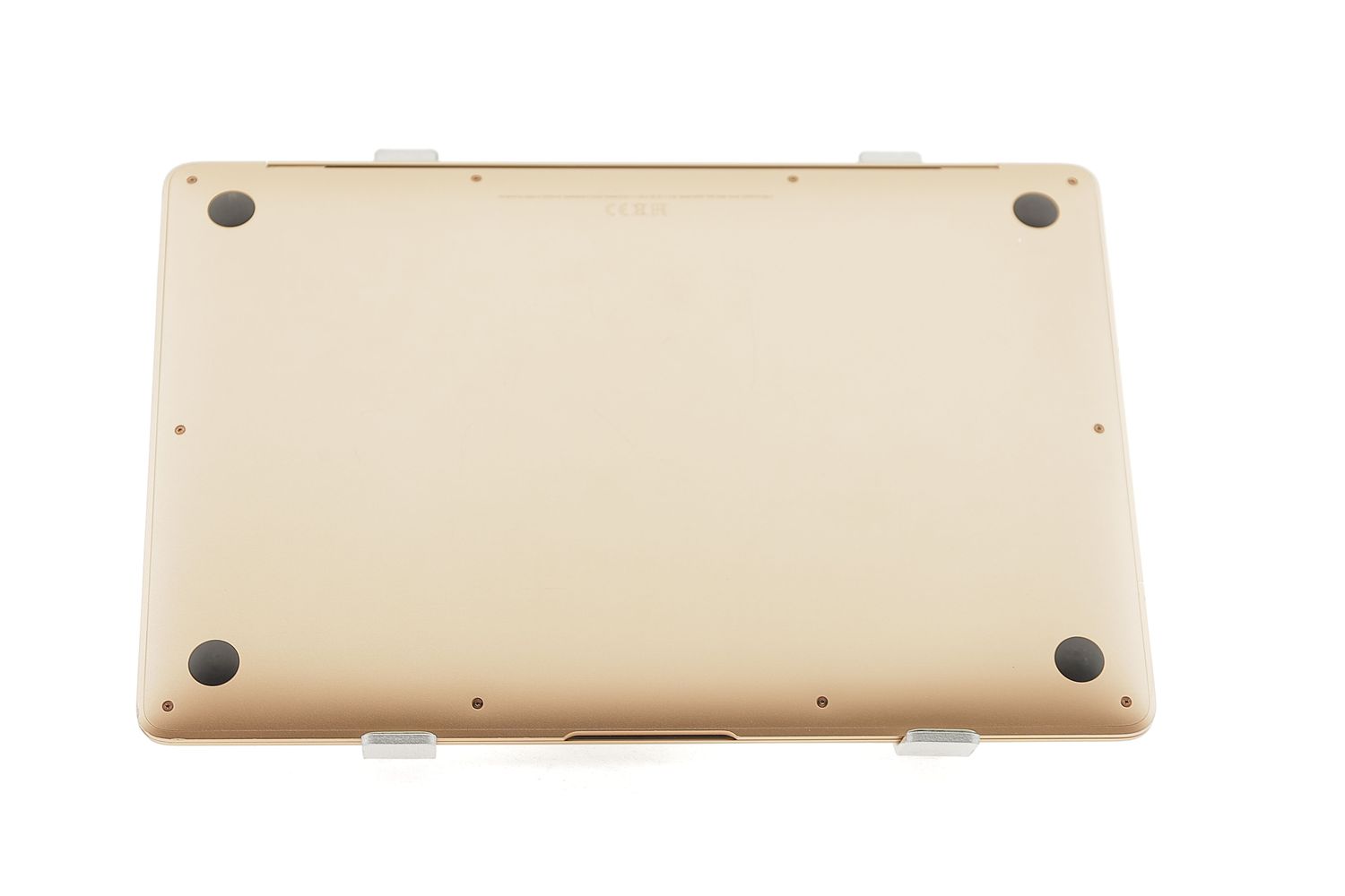 Apple MacBook Air 13″ 2020, M1 8 Cores, 8 GB, 7 core GPU 256 GB Gold - Foarte bun