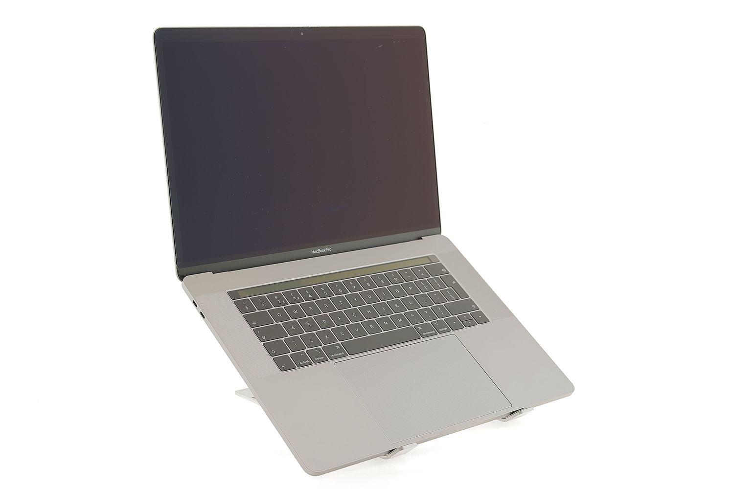Apple MacBook Pro 15″ Touch Bar 2017, i7 2.8 GHz, 16 GB, AMD Radeon Pro 555 1 TB Space Gray - Foarte bun