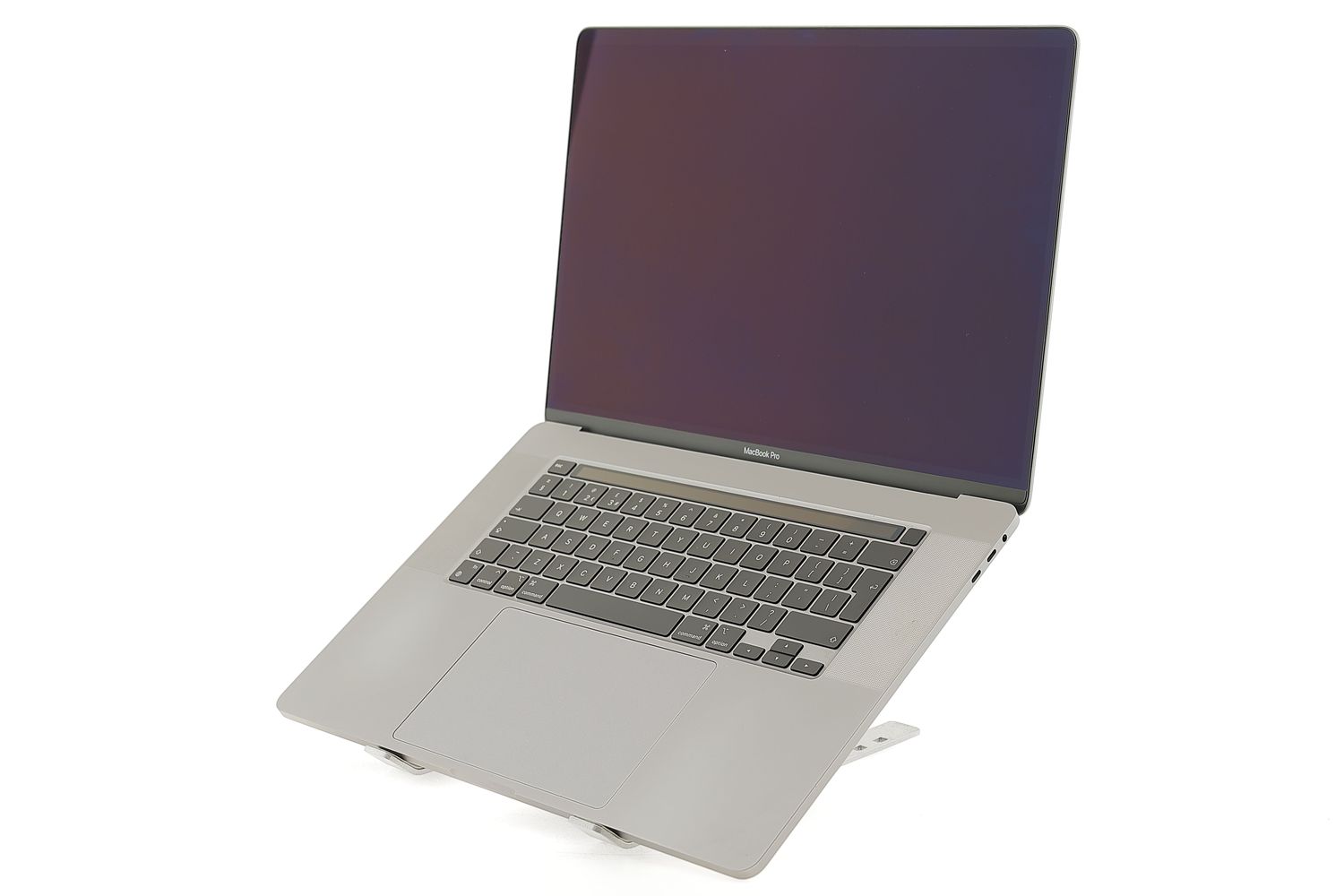 Apple MacBook Pro 16″ Touch Bar 2019, i7 2.6 GHz, 32 GB, AMD Radeon Pro 5300M 512 GB Space Gray - Ca nou