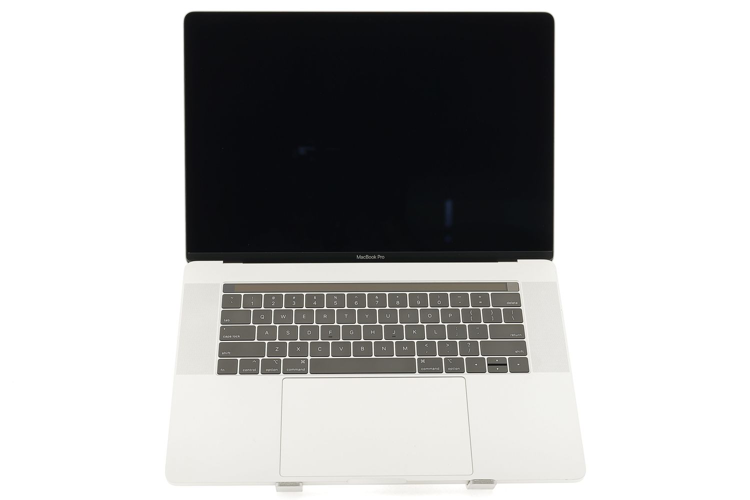 Apple MacBook Pro 15″ Touch Bar 2019, i9 2.4 GHz, 32 GB, AMD Radeon Pro 560x 1 TB Silver - Ca nou