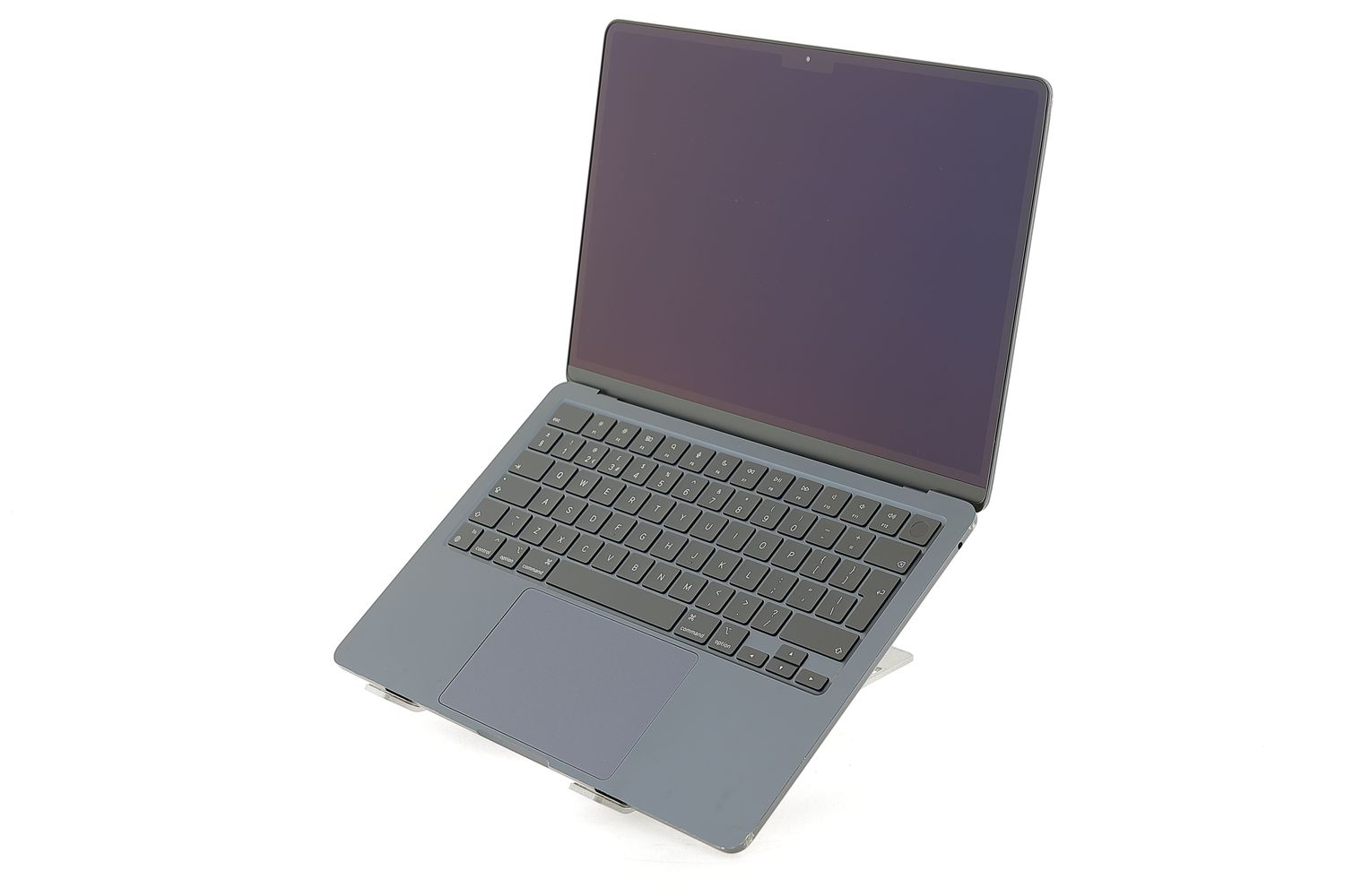 Apple MacBook Air 13″ 2022, M2 8 Cores, 8 GB, 10 core GPU 512 GB Midnight - Jó