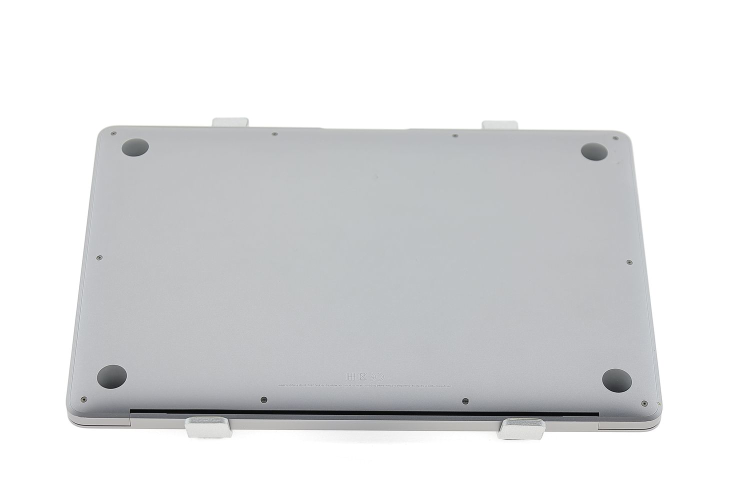 Apple MacBook Air 13″ 2020, i3 1.1 GHz, 8 GB, Intel Iris Plus 256 GB Space Gray - Отлично