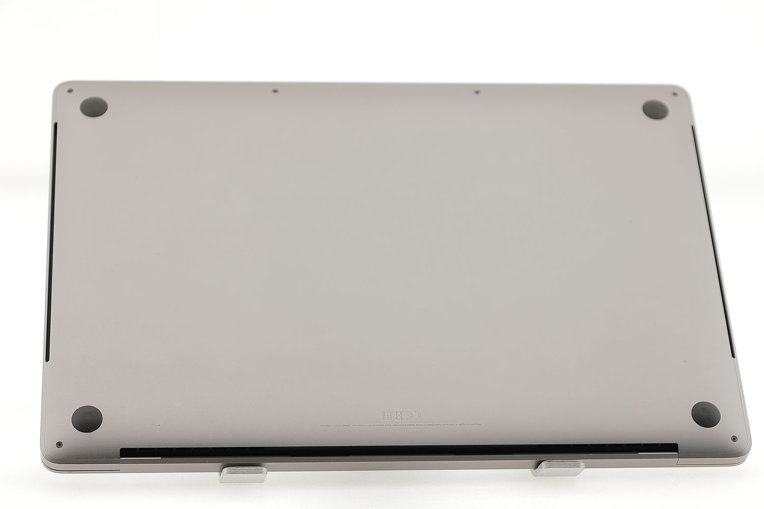 Apple MacBook Pro 16″ Touch Bar 2019, i7 2.6 GHz, 16 GB, AMD