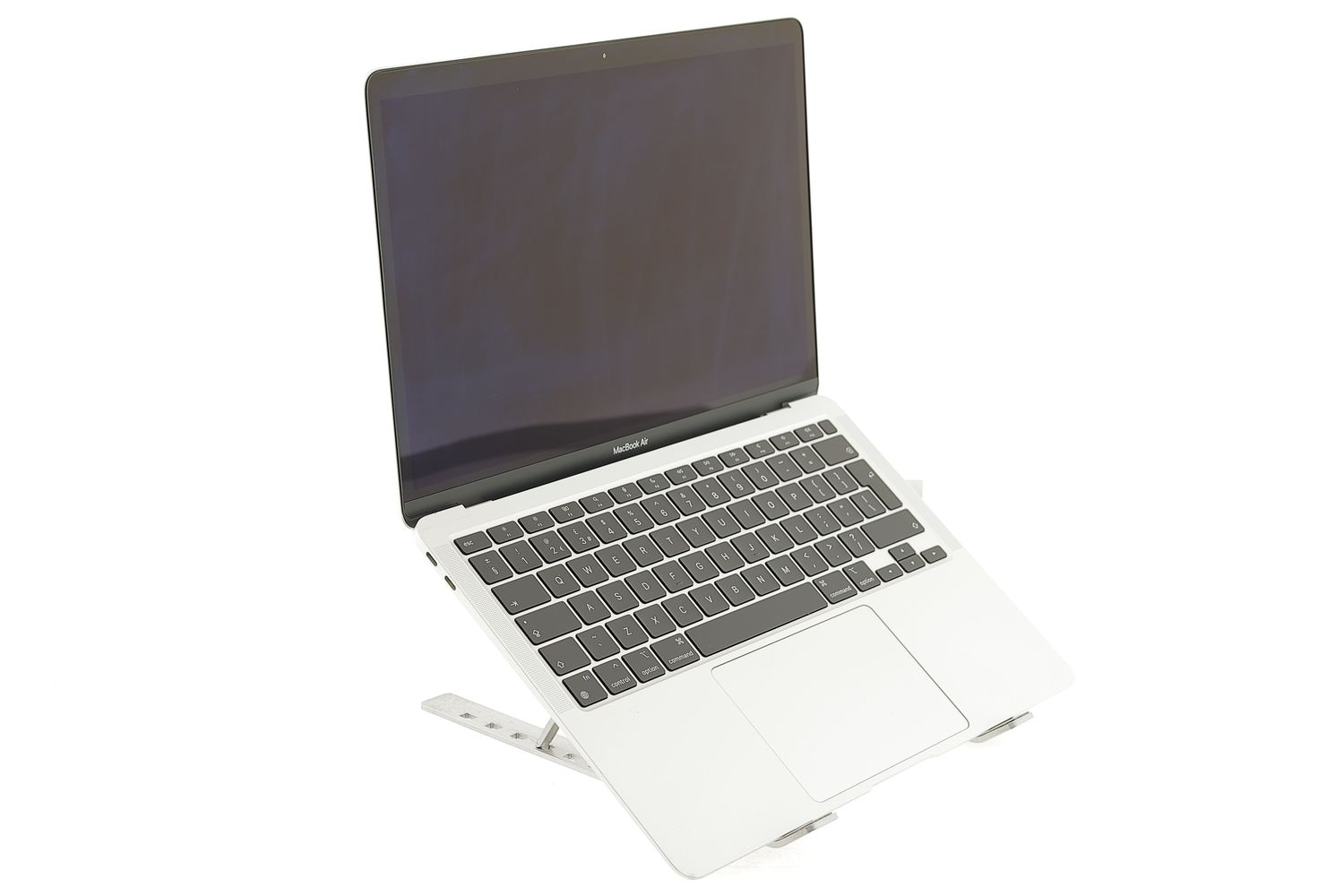 Apple MacBook Air 13″ 2020, M1 8 Cores, 8 GB, 7 core GPU 256 GB Silver - Foarte bun