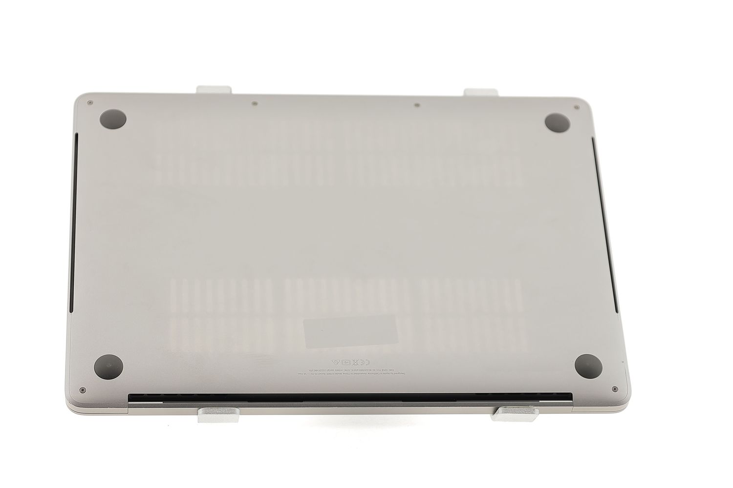 Apple MacBook Pro 13″ Touch Bar 2019, i5 2.4 GHz, 16 GB, Intel Iris Plus Graphics 655 256 GB Space Gray - Excelent