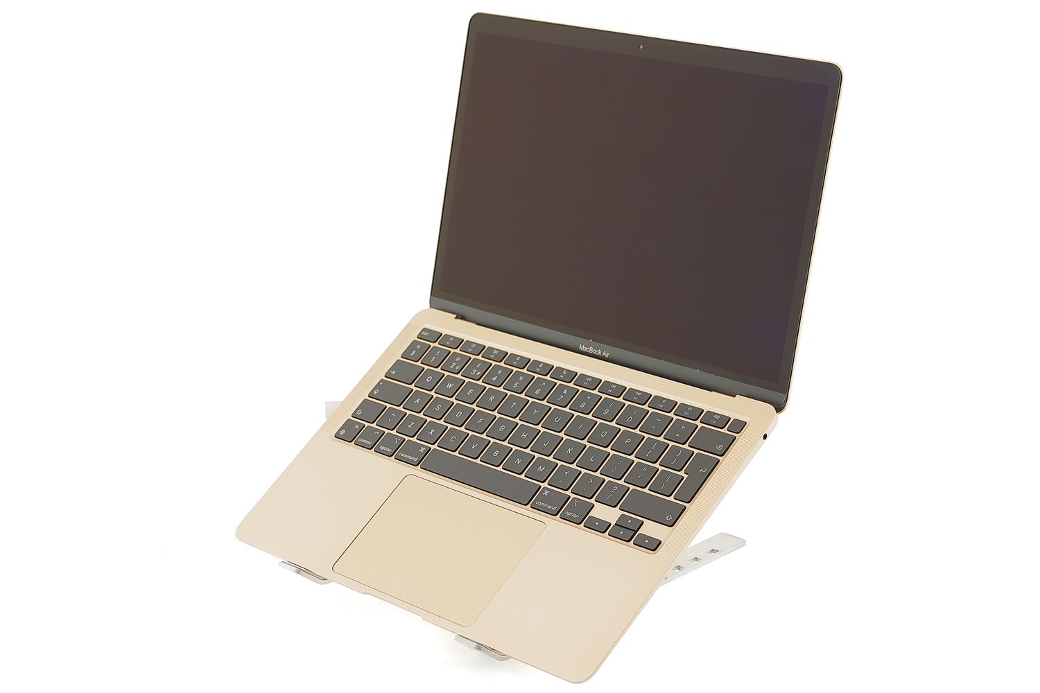 Apple MacBook Air 13″ 2020, i3 1.1 GHz, 8 GB, Intel Iris Plus 256 GB Gold - Foarte bun