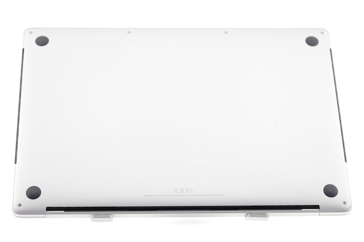 Apple MacBook Pro 15″ Touch Bar 2018, i7 2.6 GHz, 16 GB, AMD Radeon Pro 560X 512 GB Silver