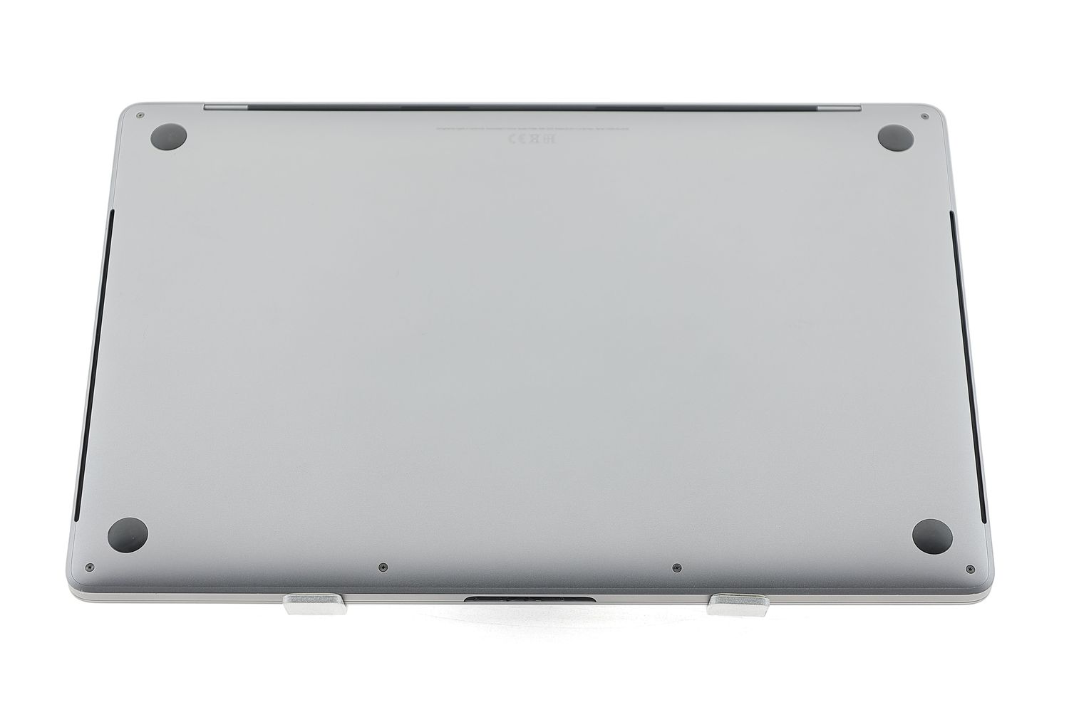 Apple MacBook Pro 15″ Touch Bar 2018, i7 2.6 GHz, 16 GB, AMD Radeon Pro 555X 256 GB Space Gray - Excelent